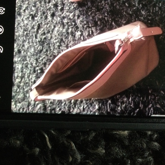 London Fog shoulder bag - Picture 12 of 12